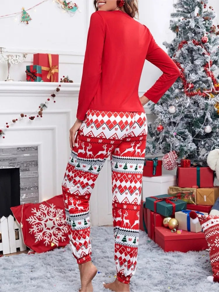 Julpyjamas för dam, röd variant sedd bakifrån